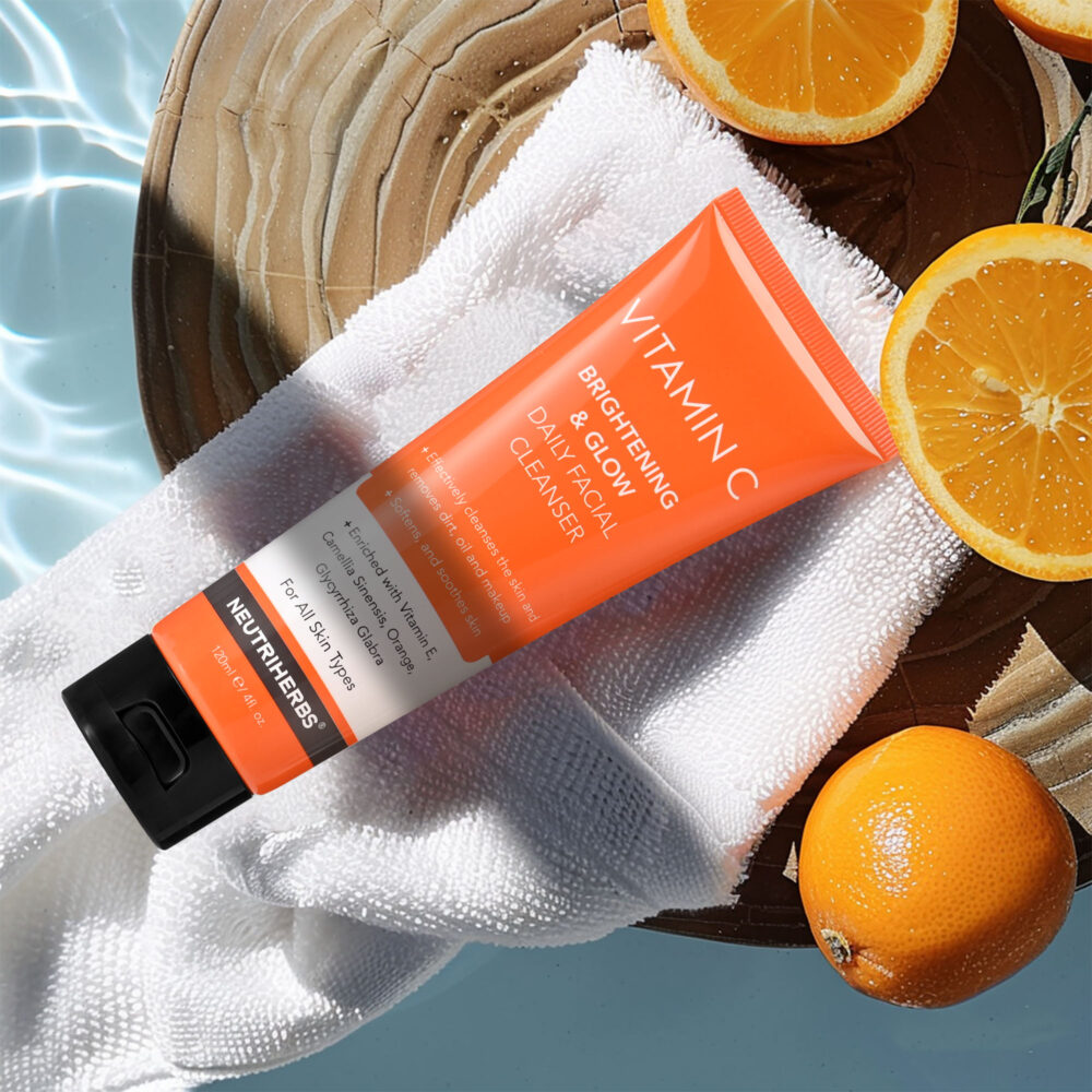 Neutriherbs Vitamin C facial Cleanser-120ML