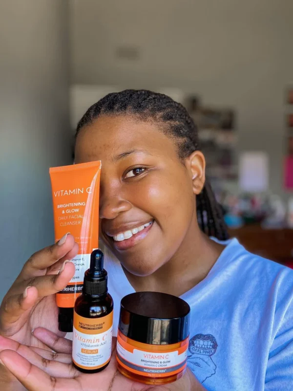 Neutriherbs_Vitamin_C_Glow_Boost_Kit_1000x Neutriherbs Vitamin C Brighten + glow Trio 30ML+20G+50G